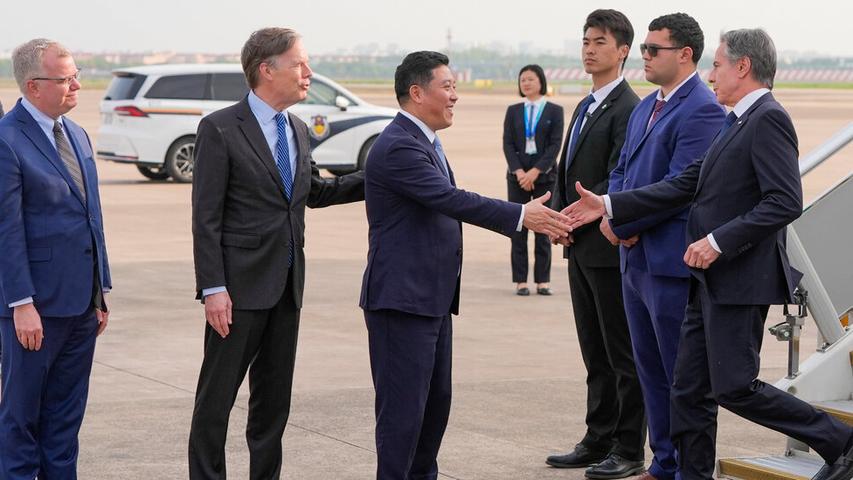 A Top U.S. Leader's Trip to Visit China