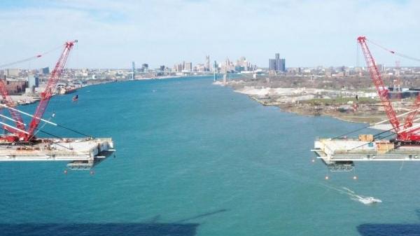 New bridge between the USA and Canada