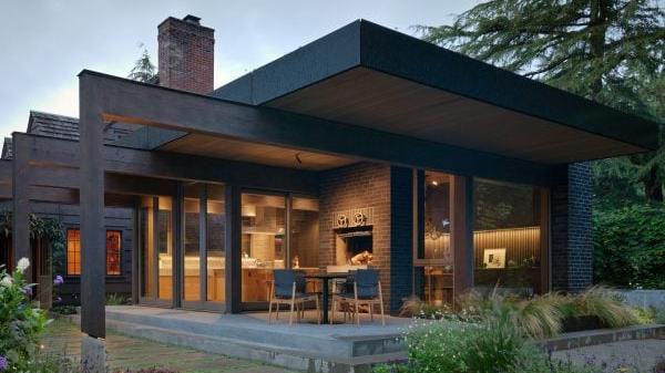 Seattle Home Gets Warm and Subdued Extension