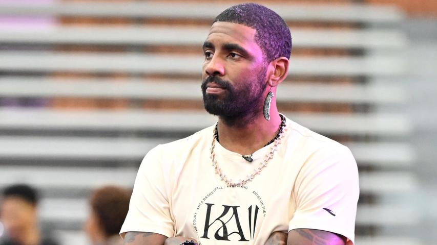 Kyrie Irving Out After Hand Surgery