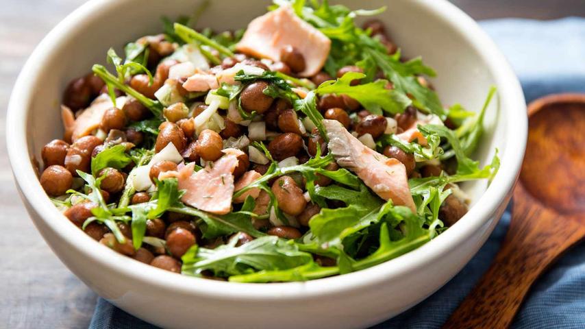 Salmon and Bean Salad: A Healthy and Flavorful Meal