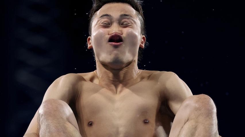 Olympic Divers' Faces: Hilarious or Impressive?