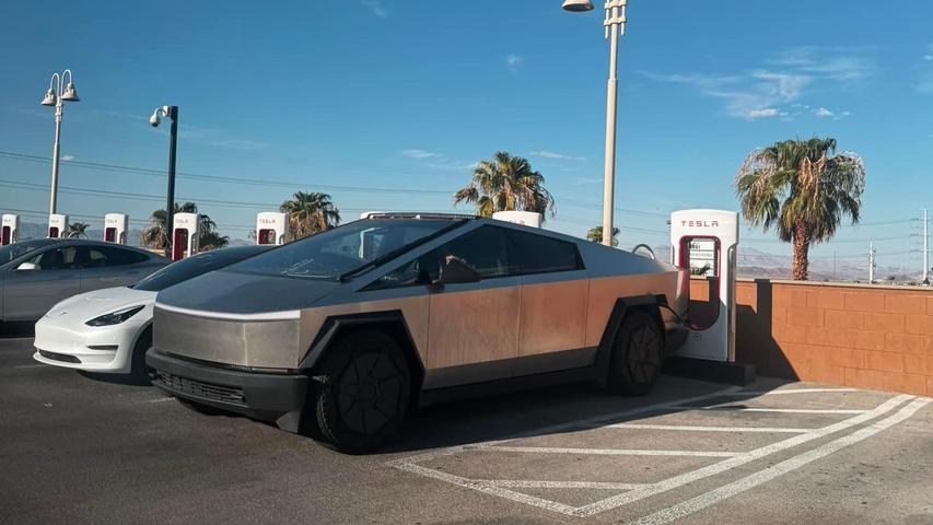 Tesla Cybertruck Spotted With New Accessories