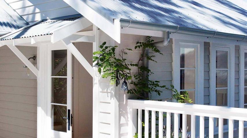 10 Inspiring Paint Colors for Your Weatherboard Home