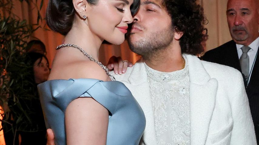 Selena and Benny at the Golden Globes!