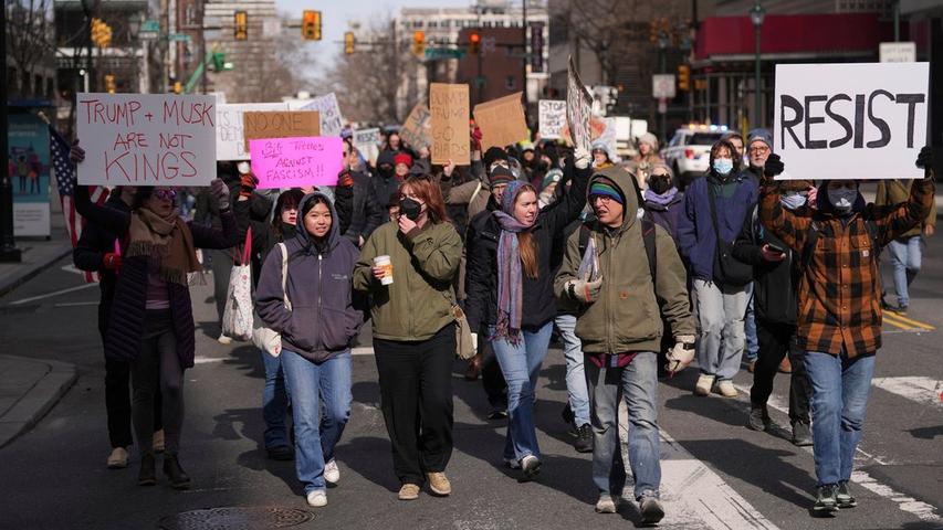 Kids Protest President Trump!