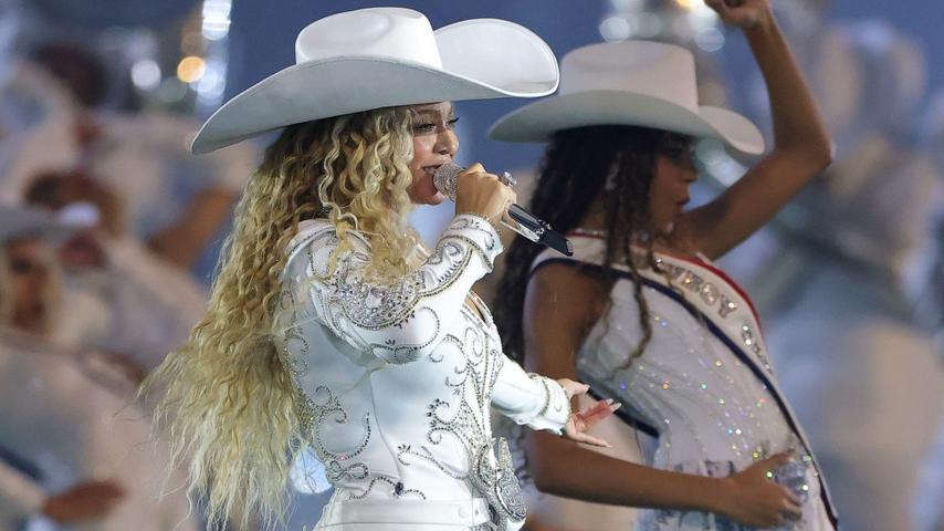 Beyoncé's Cowboy Show!