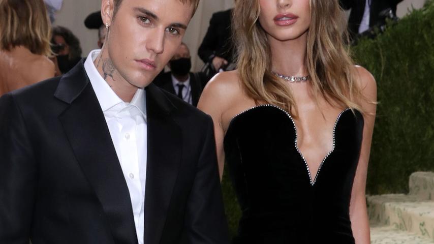 Hailey Bieber's Pretty Met Gala Dresses!