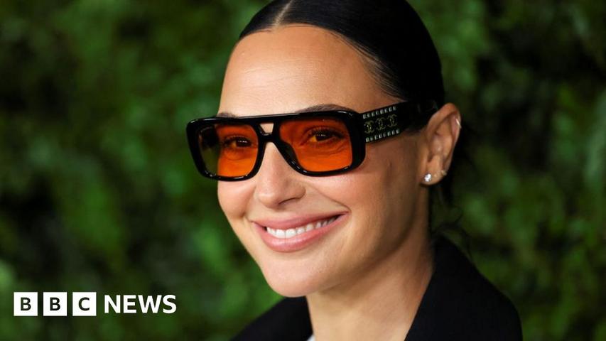 Protests Disrupt Gal Gadot Film Shoot in London