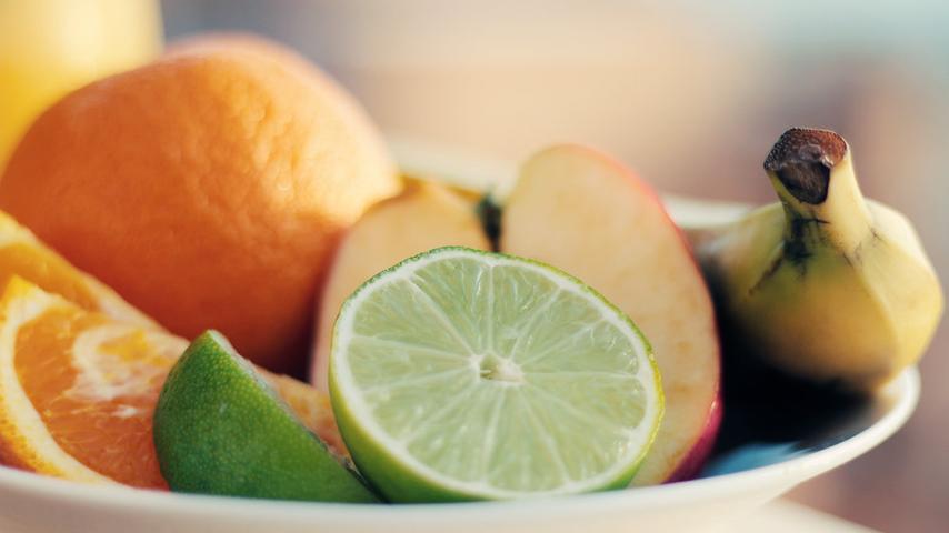Smart Snacking at Work: Boost Your Energy and Focus