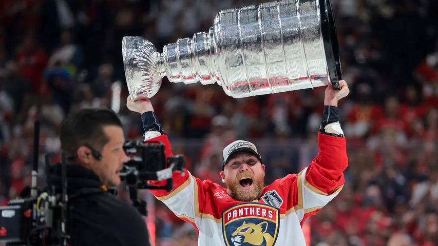 Sam Stays with the Panthers!