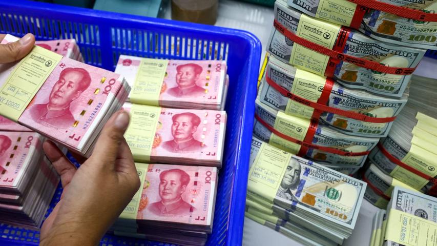 China Wants You to Use Yuan!