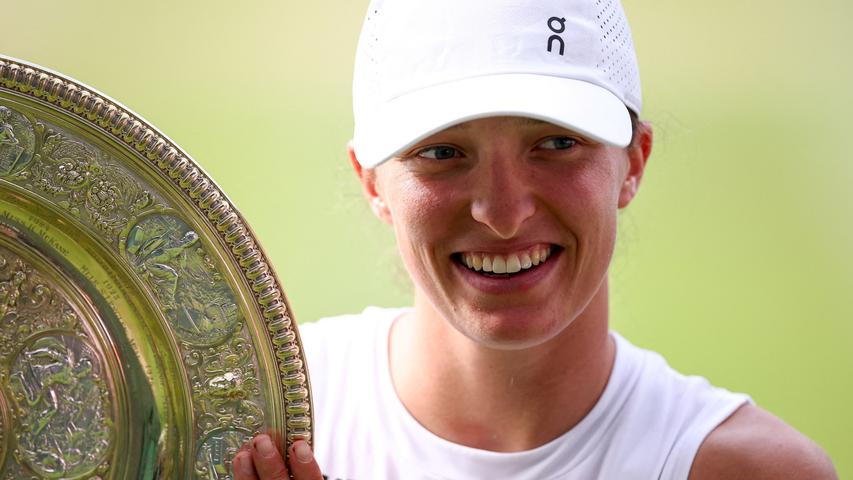 Swiatek's Historic Wimbledon Win