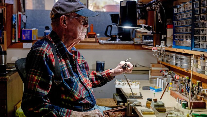The Amazing Fly-Making Man!