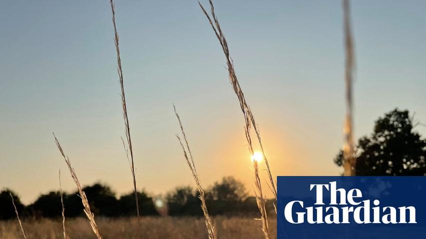 Why aren't days and nights equal on the autumn equinox?