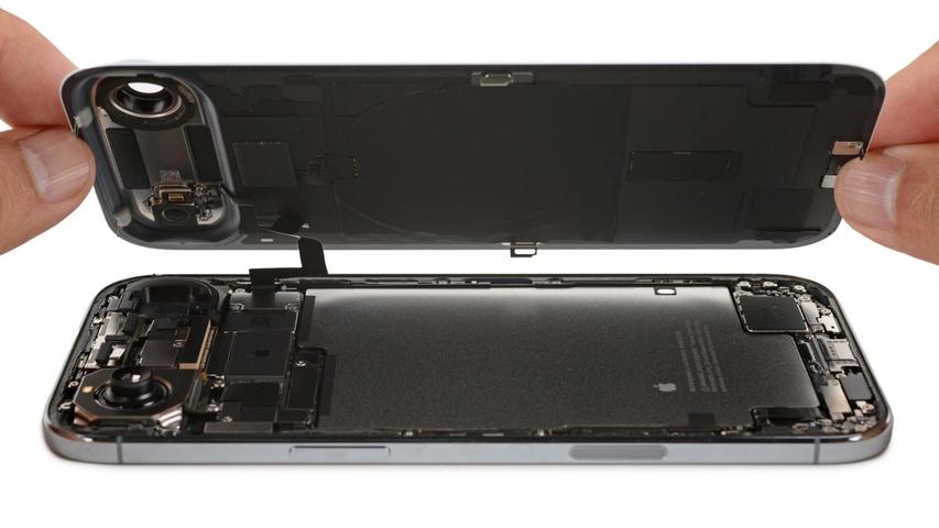 The iPhone Air: Thin and Easy to Fix!