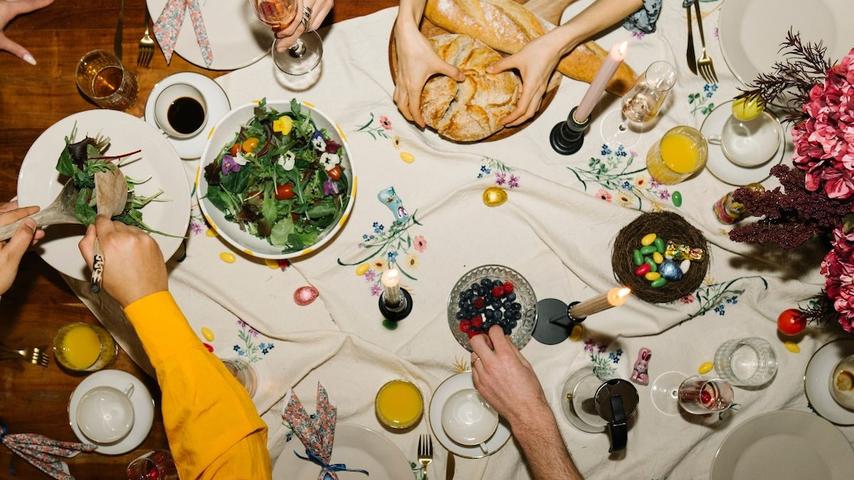 How to Host an Awesome Thanksgiving Feast
