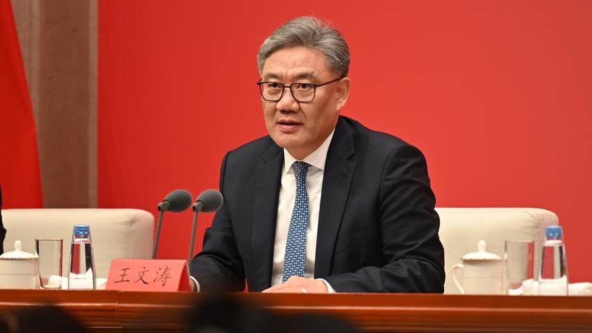 China Offers Peaceful Approach Before Major Leader Discussion