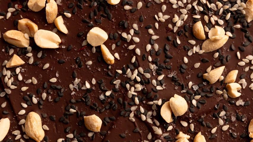 Super Yummy Chocolatey Crunch Bark!