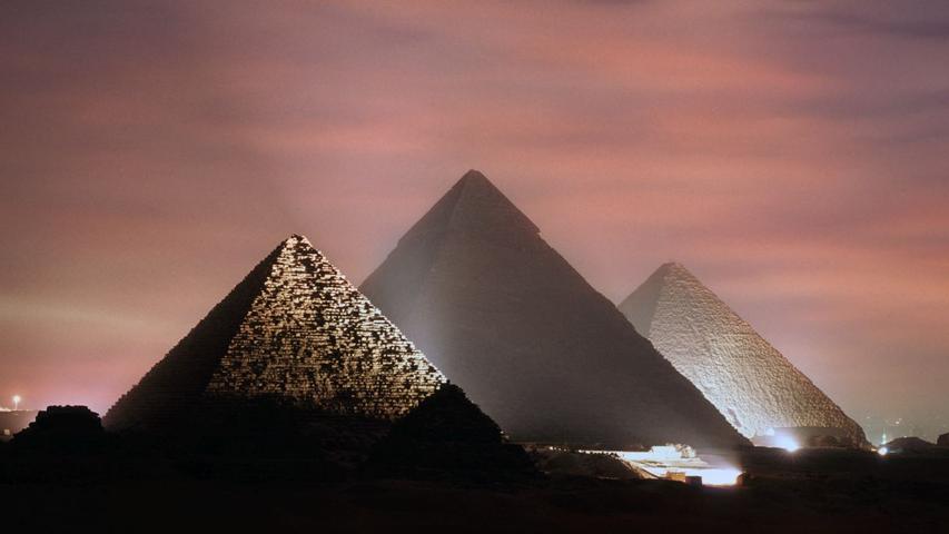 Secret Rooms in a Big Pyramid!