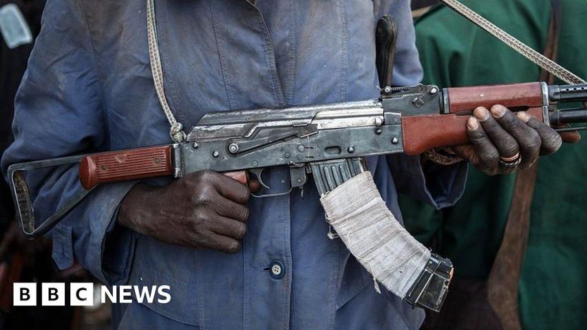 Girls Get Away From Bad Guys!