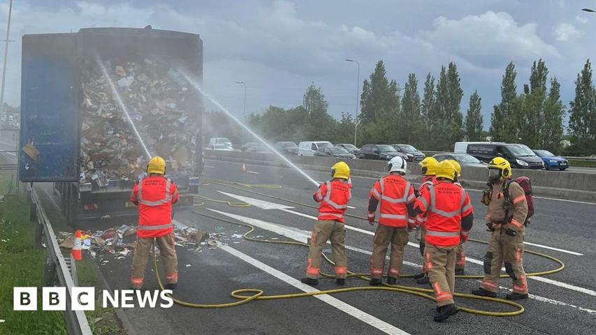 Fiery Vapes Cause Trouble for Trash Helpers!