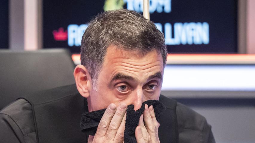 Xiao Guodong Wins Against Ronnie O'Sullivan