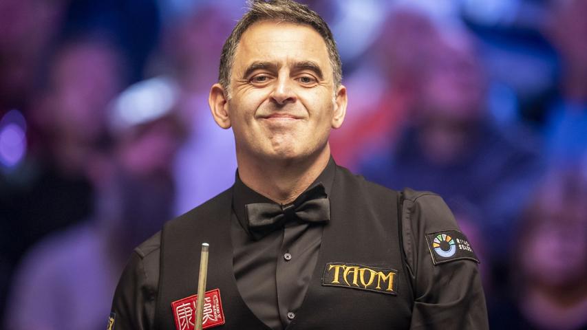 Snooker Star Ronnie Plays a New Big Game