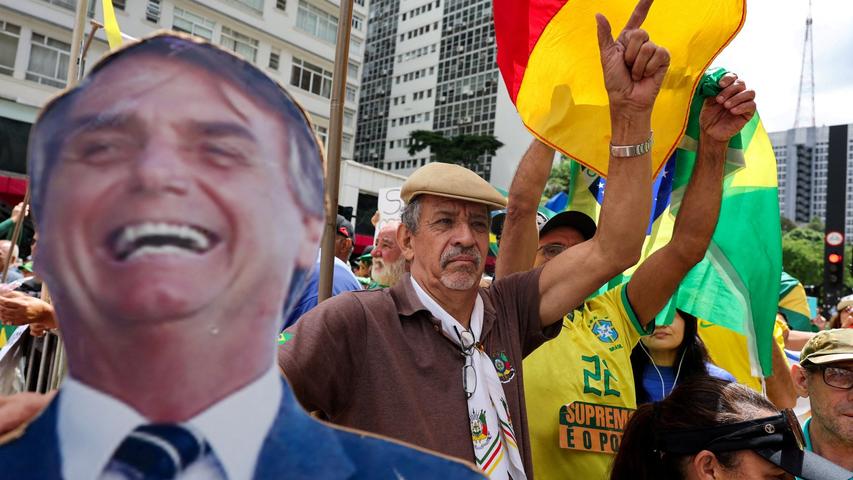 Ex-Leader Seeks Familiar Face While Incarcerated