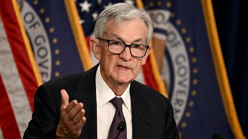 Fed Holds Rates Steady Amid Economic Doubts