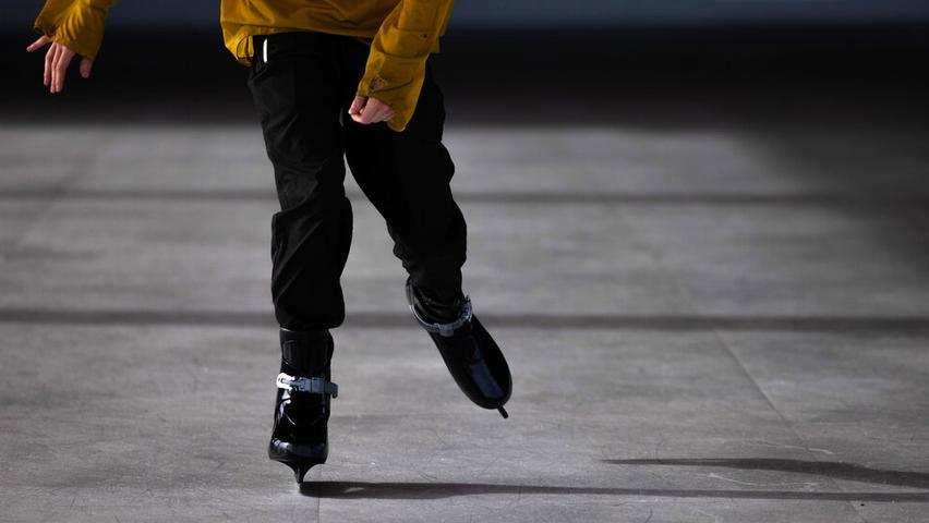 Synthetic Ice Replaces Real Ice on Hockey Rinks