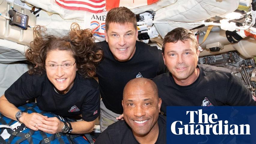 Astronauts Come Back From Moon Trip!
